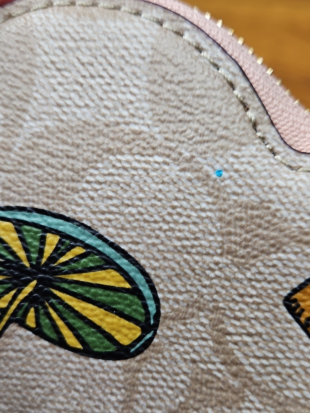 Coach X Observed By Us Heart Coin Case In Signature Canvas - Picture 8 of 8
